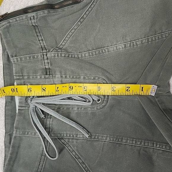 • Mustard Seed Junior's Skinny Leg Pants Size Small Green Side Zipper, Pockets - Picture 9 of 11